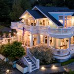 Hidden gem on Vashon Island. An awesome home in Burton.